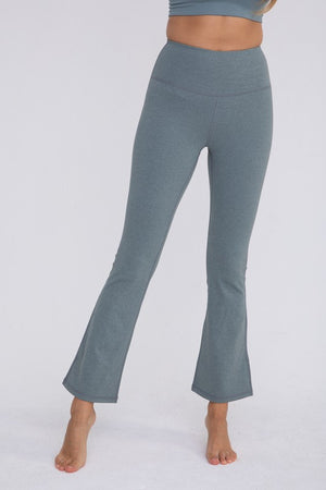 Open image in slideshow, Flare Swoop Back High-Waisted Leggings - Mono B
